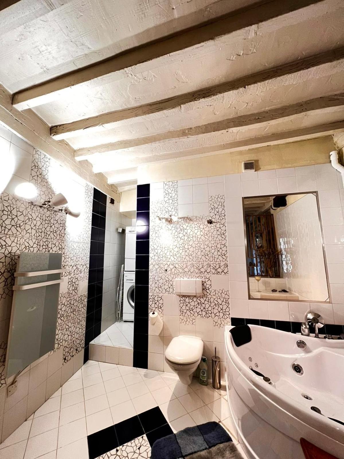 L'Elegante - Maison De Ville Avec Bains A Remous - Parking Inclus سان بول دي فينس المظهر الخارجي الصورة