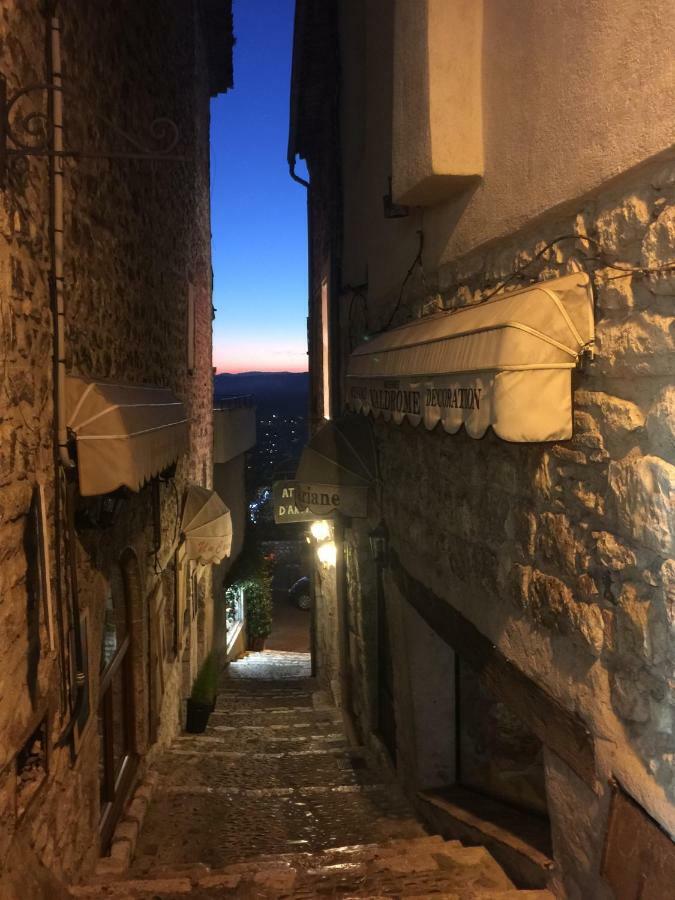 L'Elegante - Maison De Ville Avec Bains A Remous - Parking Inclus سان بول دي فينس المظهر الخارجي الصورة