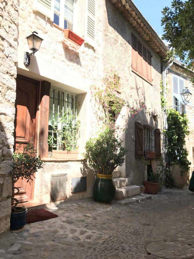 L'Elegante - Maison De Ville Avec Bains A Remous - Parking Inclus سان بول دي فينس المظهر الخارجي الصورة